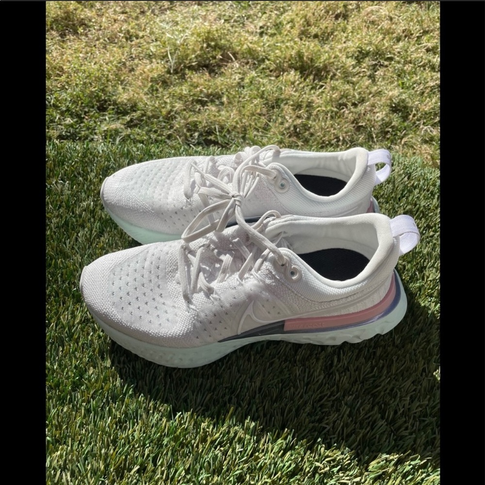 Women’s Nike React Infinity Run Flyknit 2 Running Shoe 7.5